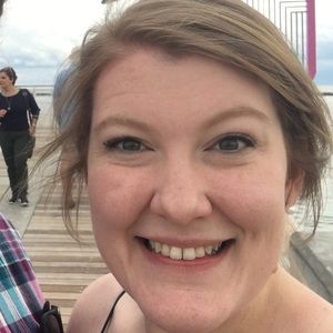 Meet your Posher, Elizabeth